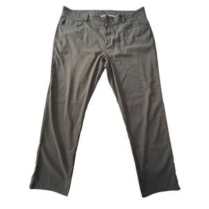 Tommy Bahama Men's Gray Chino Pants Size 42x32 Casual Everyday Comfort